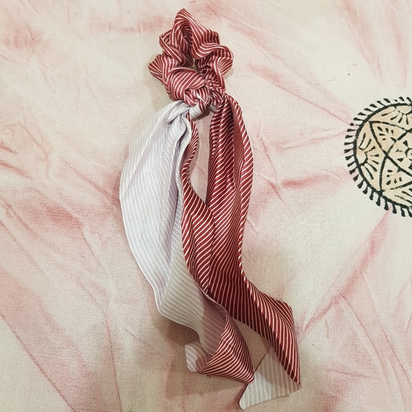 Retro style scrunchie - Picture 2 of 2